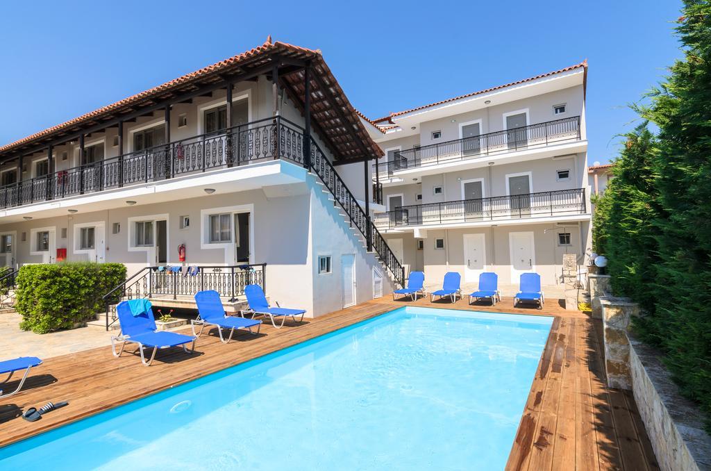 Karras Livin Apartment Laganas Luaran gambar