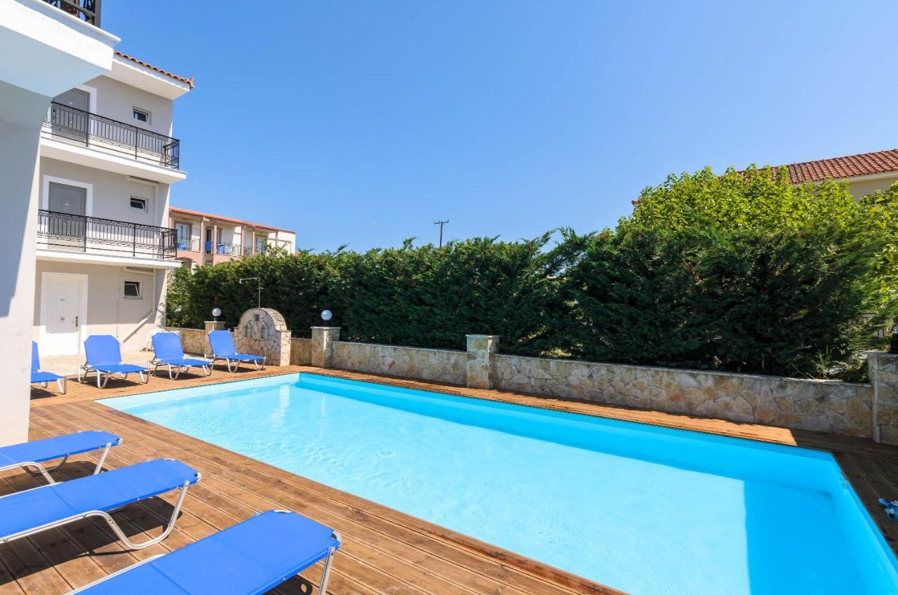 Karras Livin Apartment Laganas Luaran gambar