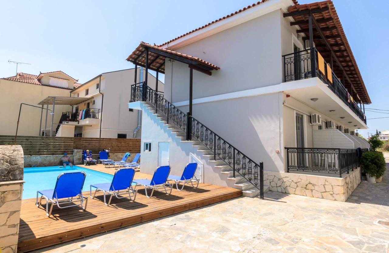 Karras Livin Apartment Laganas Luaran gambar
