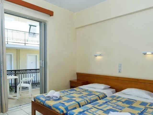 Karras Livin Apartment Laganas Luaran gambar